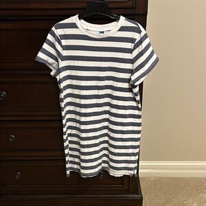 Old Navy T-shirt Dress Stripe